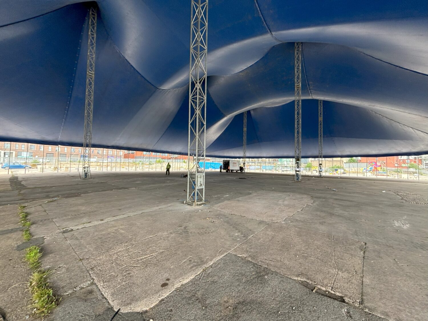 Steeldeck Rentals provide circular stages and raised orchestra platform for Birmingham Opera