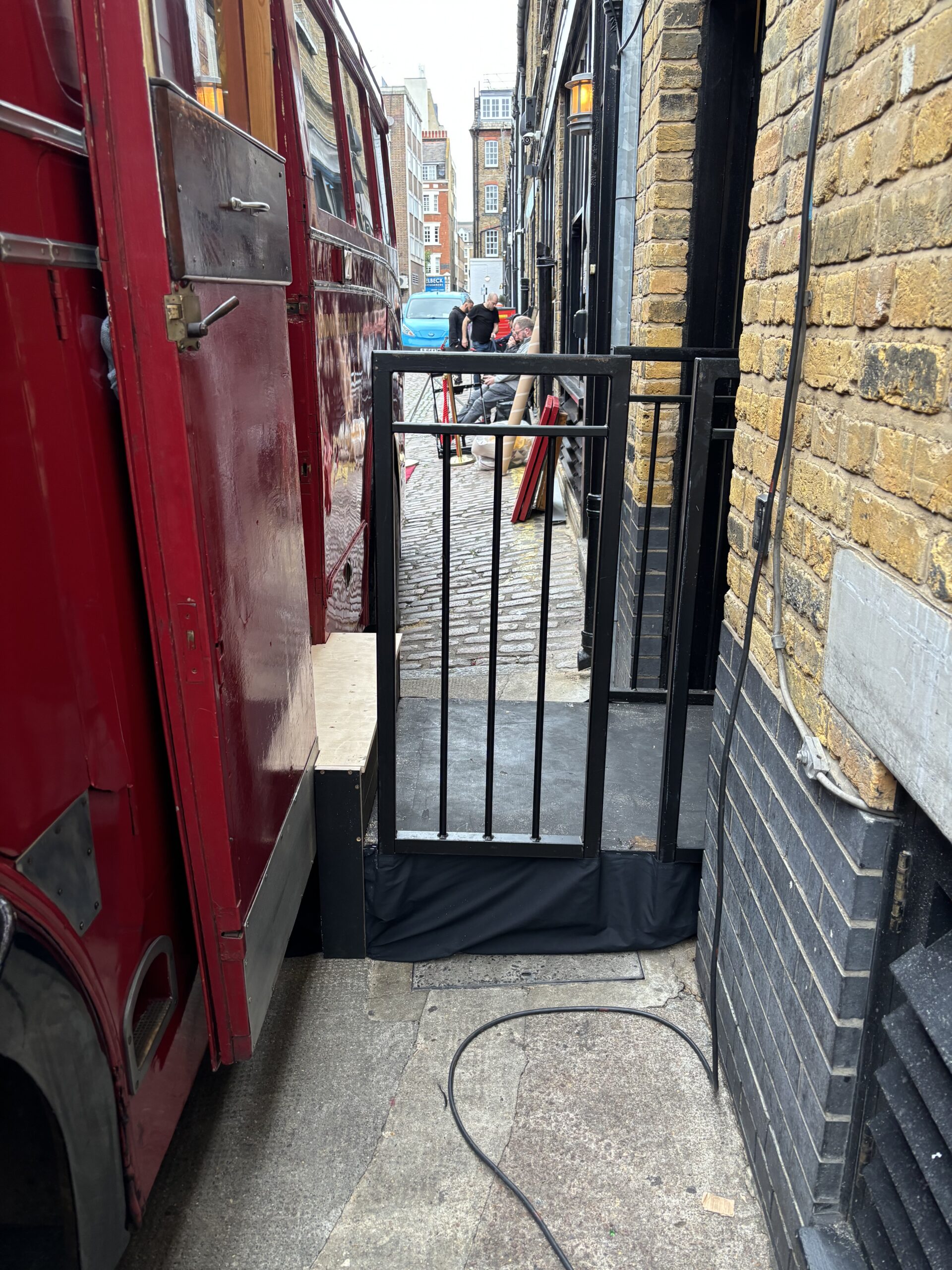 Steeldeck Rentals was commissioned to deliver a bespoke access platform for an exclusive, high-profile event.