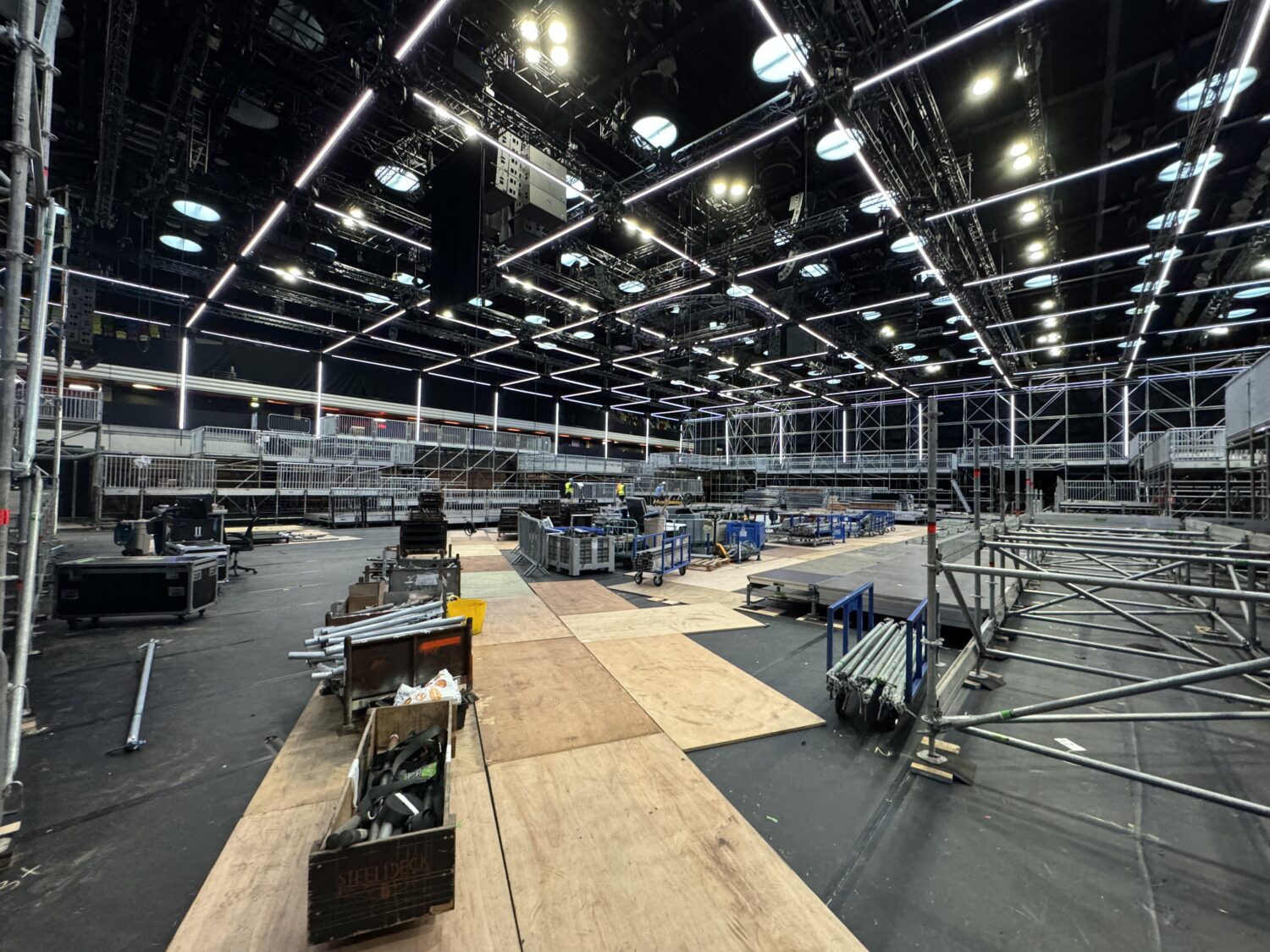 Steeldeck Rentals supports Fashion Show installation at Copper Box Arena