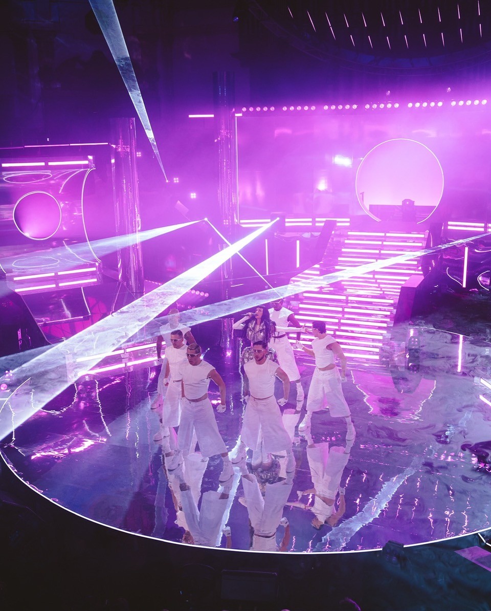 Delivering tailored staging solutions for Katy Perry performance