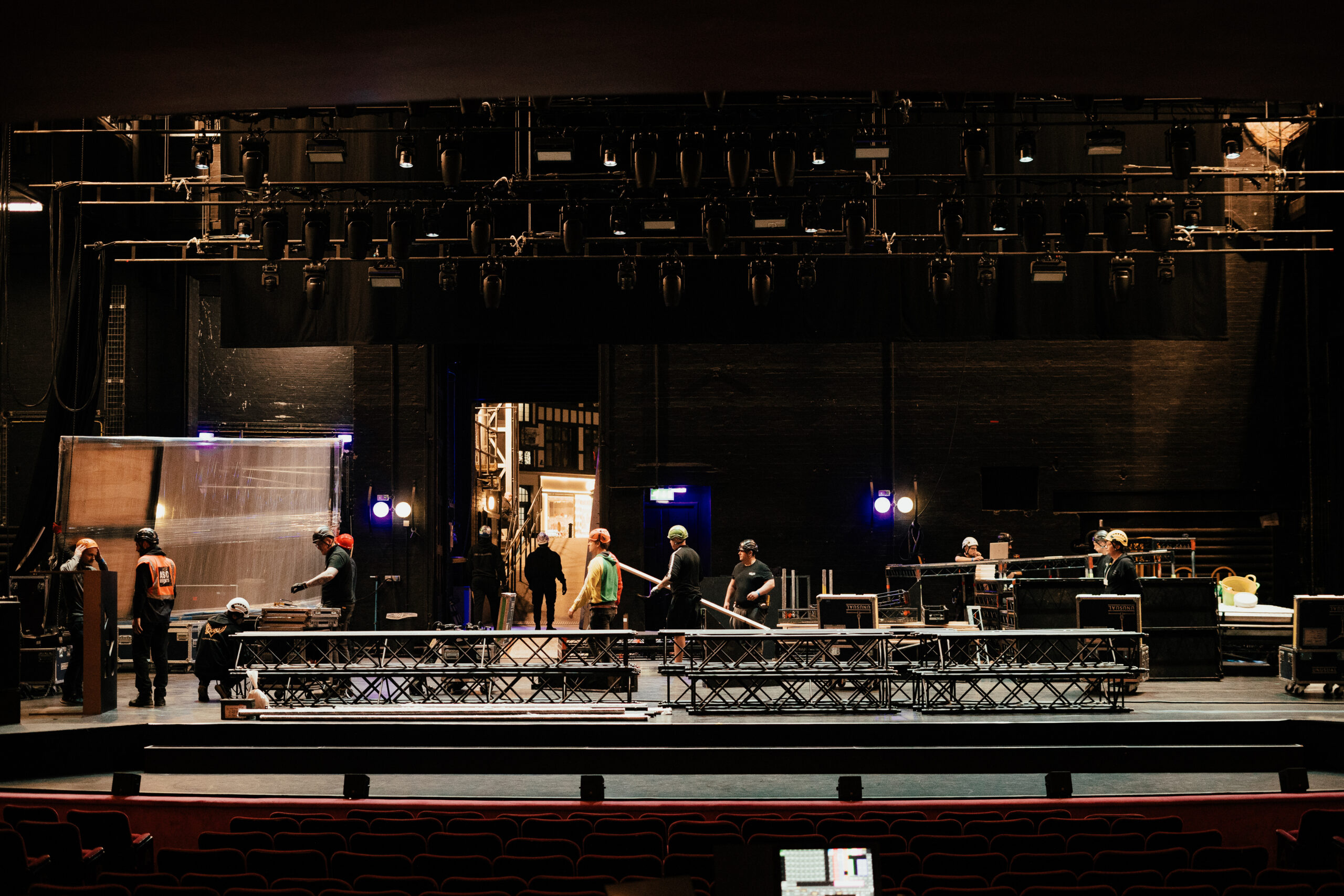 Steeldeck’s expertise in custom staging and precision engineering brought STUDIO/’s creative vision to life at the London Palladium.
