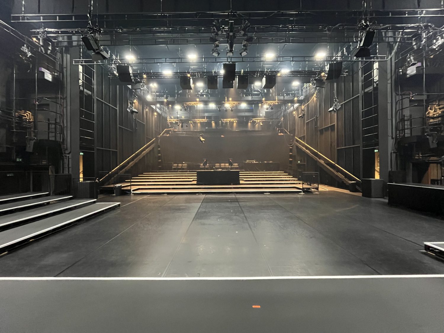 Steeldeck Rentals tiered audience seating